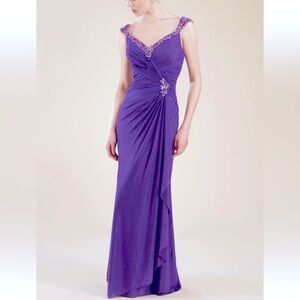 NWT Rina Di Montella Cap Sleeves English Net Formal Gown Size 16 (Navy Blue)